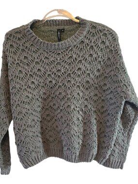MOON & MADISON KNIT CROPPED SWEATER GREY SIZE SMALL OVERSIZED LONG SLEEVE